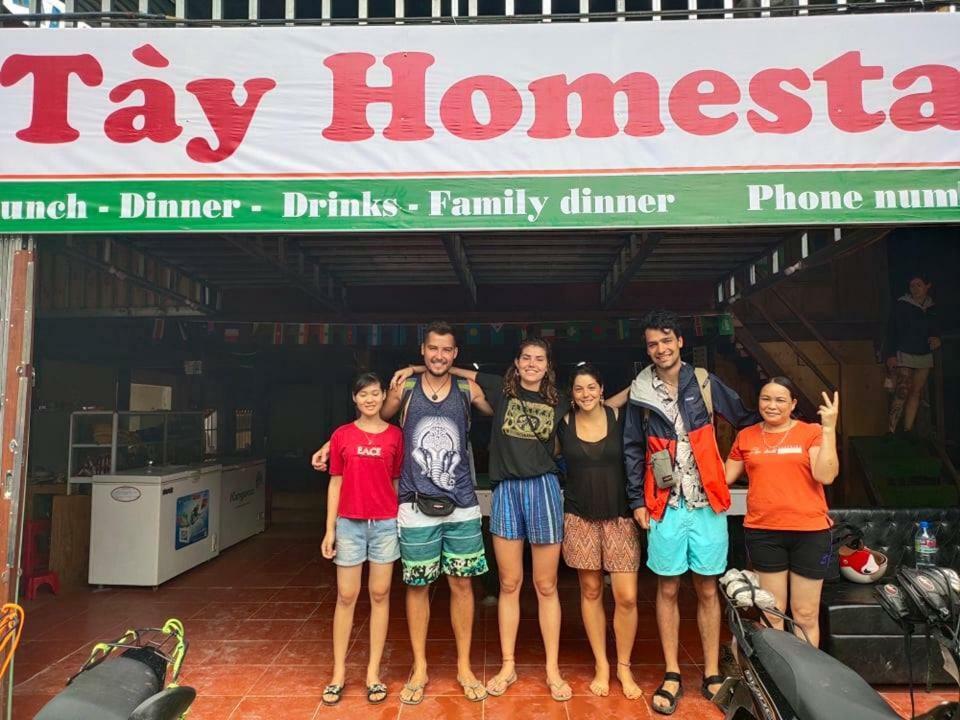 Du Gia - Tay Homestay Làng Cac Exterior foto